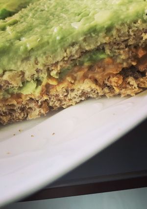 صورة لوصفة ساندويتش بزبدة الفول السوداني والافوكادو 🥑