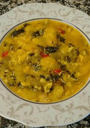 Foto principal de Sopa de pan con espinacas y bacalao