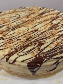 Una foto de Tarta kit-kat con obleas muy fácil y rápida