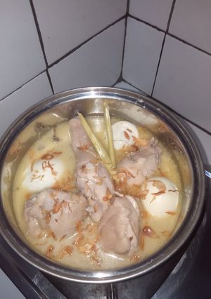 Foto resep Opor putih ayam telur