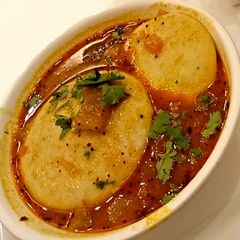 A picture of Idli sambhar.