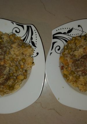Una foto de Albóndigas con Arroz Sin Salsa