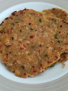 बची दाल  का पराठा (bachi dal ka paratha recipe in Hindi) रेसिपी मुख्य फोटो
