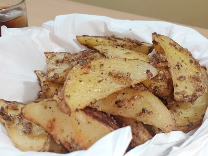 Bagaimana Membuat Roast potato wedges yang Lezat Sekali