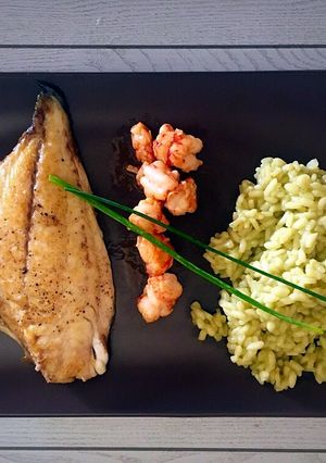 Una foto de Risotto con dorada y gambones