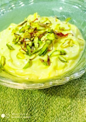 A picture of Kesar Pista Shrikhand.