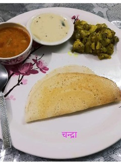 डोसा और नारियल चटनी (dosa aur nariyal chutney recipe in Hindi) रेसिपी मुख्य फोटो
