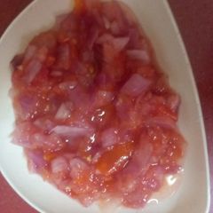 A picture of Pyaaz tamatar ki chutney.
