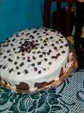Torta de coco con cobertura de queso crema y leche condensada