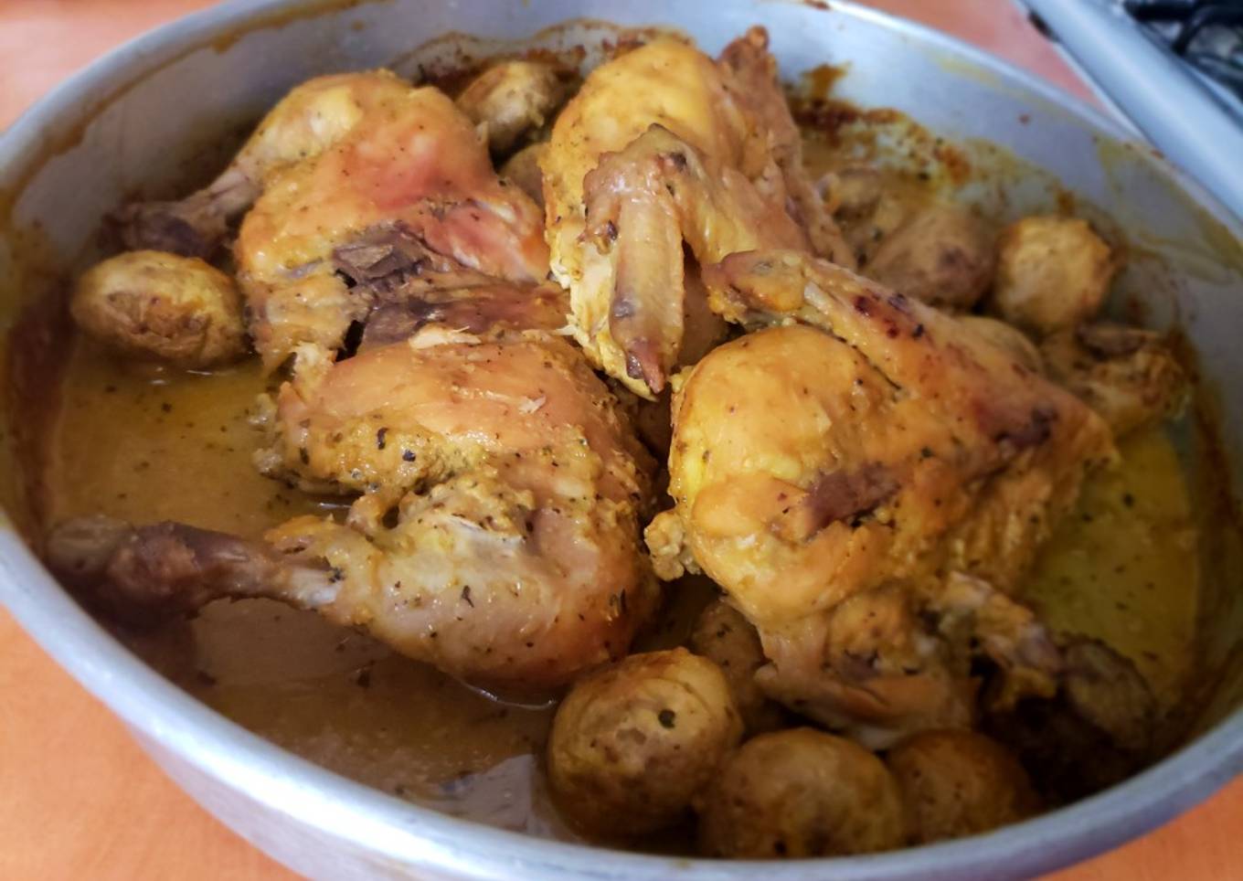 Pollo y hongos en salsa de mostaza