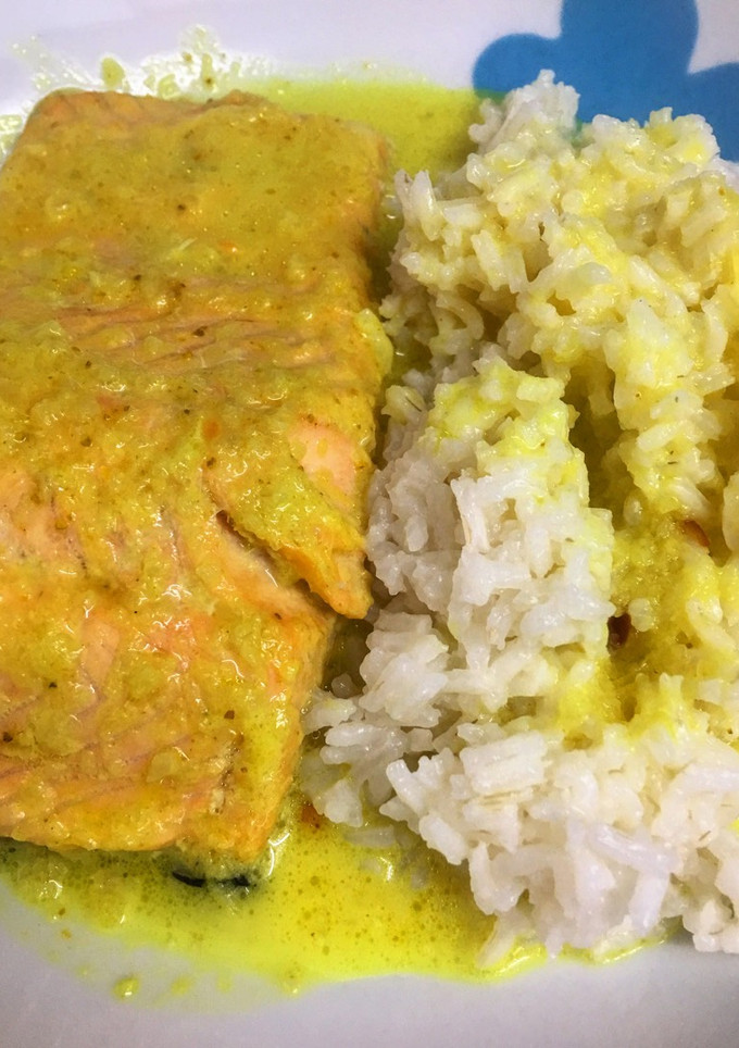 Una foto de Salmón al curry