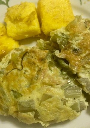 Una foto de Cocina express: Tortilla de cabos de acelga y hongos