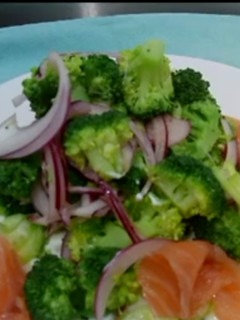 Una foto de Ensalada de brócoli para dietas de adelgazamiento