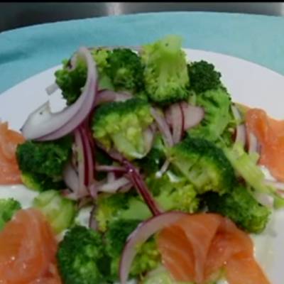 Ensalada de brócoli para dietas de adelgazamiento Receta de  recetas_sabrosas_para_dietas- Cookpad