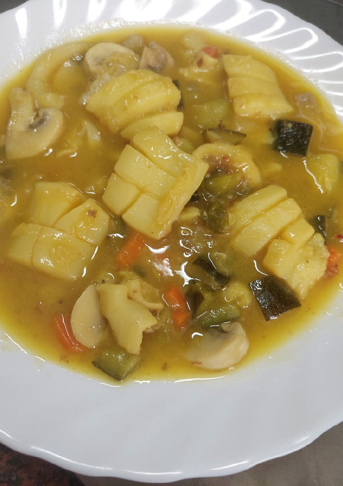 Una foto de Guiso de sepia con verduras