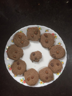 ராகி குக்கீஸ்(ragi cookies recipe in tamil) செய்முறை முக்கிய புகைப்படம்