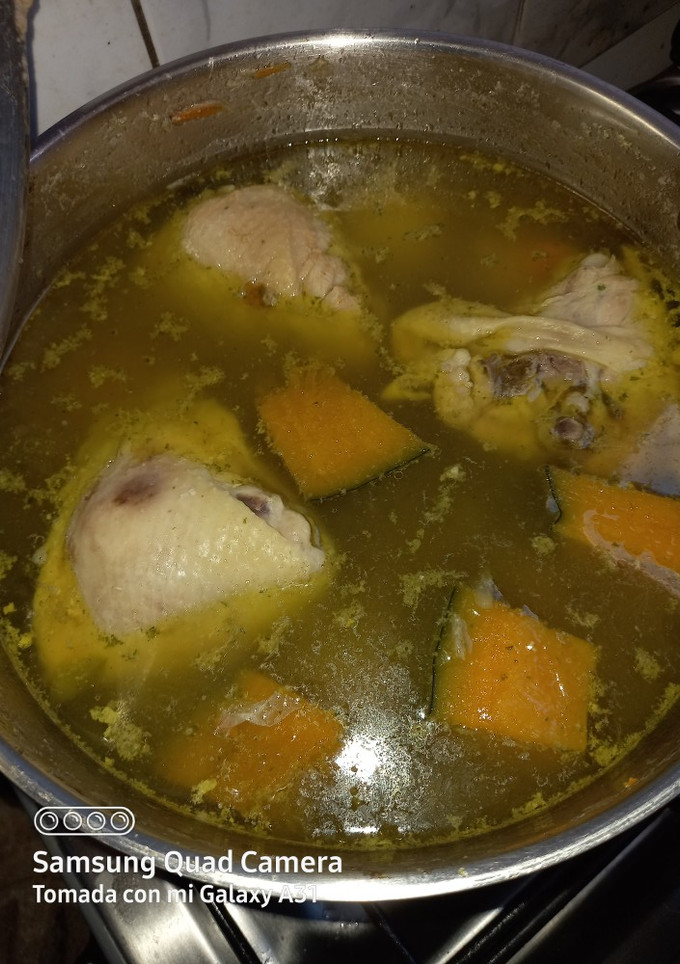 Una foto de Cazuela de pollo 😋