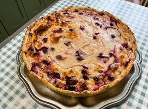 Une photo de Flan pâtissier aux fruits rouges et cranberries