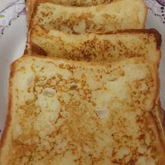 A picture of French toast.