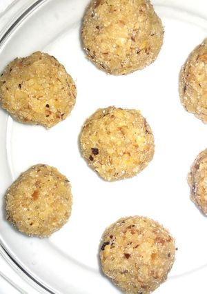 A picture of Churma ladoo.