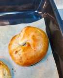 兩種口味貝果Bagel: 原味及肉鬆海苔