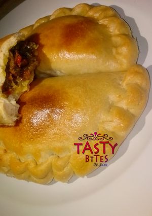 A picture of Meat pies.
