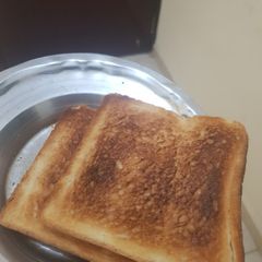 A picture of Bread toasts.