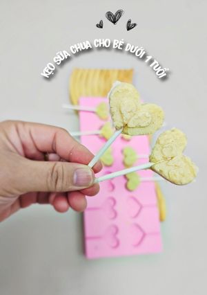Hình của món Kẹo sữa chua cho bé dưới 1 tuổi.