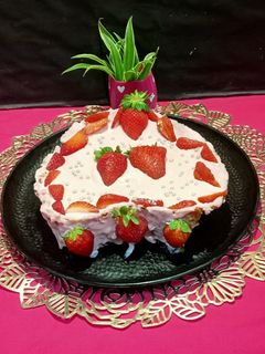 স্ট্রবেরি কেক (strawberry Cake recipe in Bengali) রেসিপির প্রধান ছবি