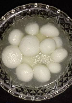रसगुल्ला (rasgulla recipe in Hindi) रेसिपी मुख्य फोटो