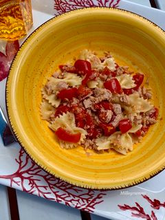 Foto di Farfalle tonno e pomodorini