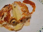 Una foto di crespelle pomodoro