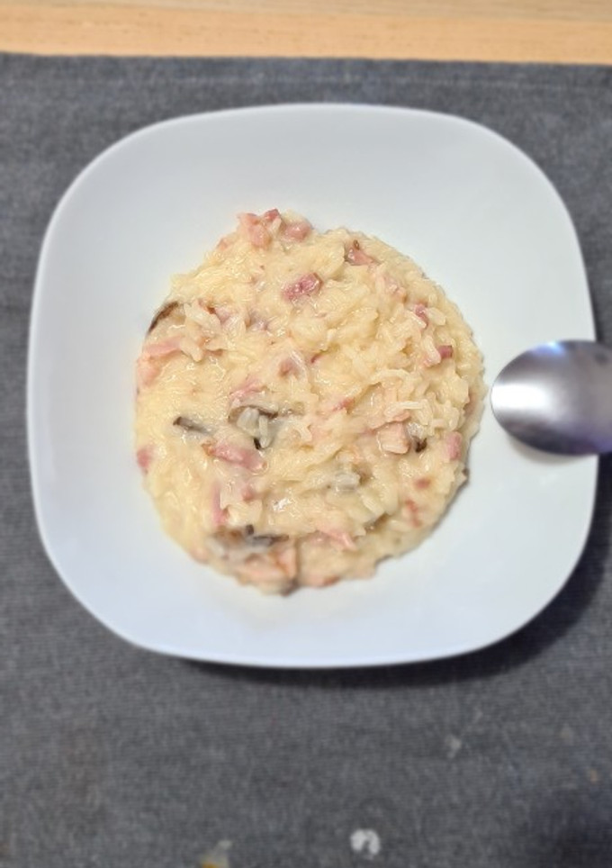 Una foto de Risotto Carbonara con Mambo