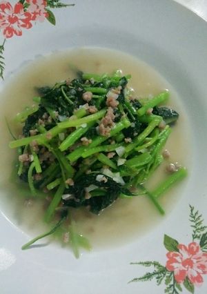 Foto resep Oseng bayam toping daging sapi giling