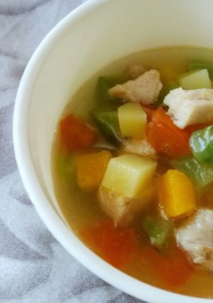 A picture of Veggie and Chicken Soup (Toddler Meal).