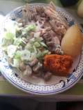Pollito cocido con verduras