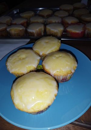 Una foto de Cupcakes de limón 🍋💛