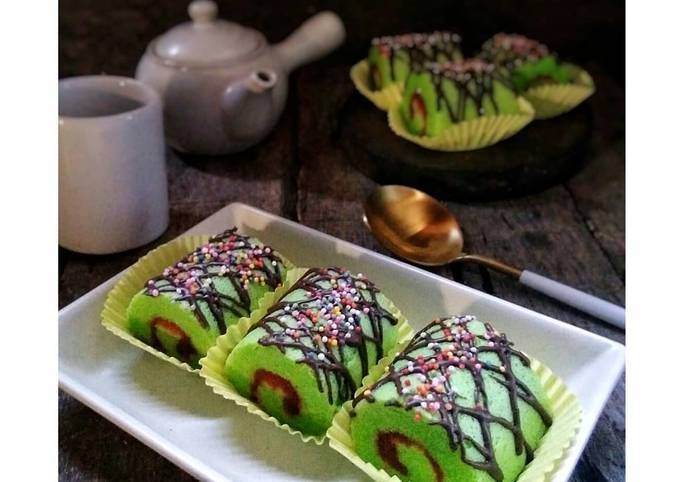 Bolu gulung pandan mini