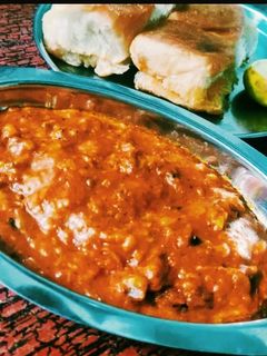 पाव भाजी (Pav Bhaji recipe in Hindi) रेसिपी मुख्य फोटो