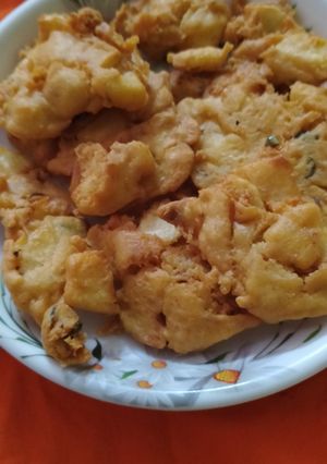 बेसन की पकौड़ी (Besan ki pakodi recipe in hindi) रेसिपी मुख्य फोटो