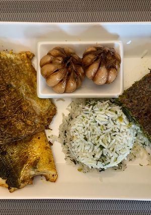 عکسی از دستور سبزی پلو ماهی عید 🐟🌹