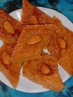 नारियल की बर्फी (nariyal ki barfi recipe in Hindi) रेसिपी मुख्य फोटो