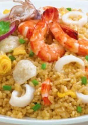 A picture of Nasi goreng seafood.