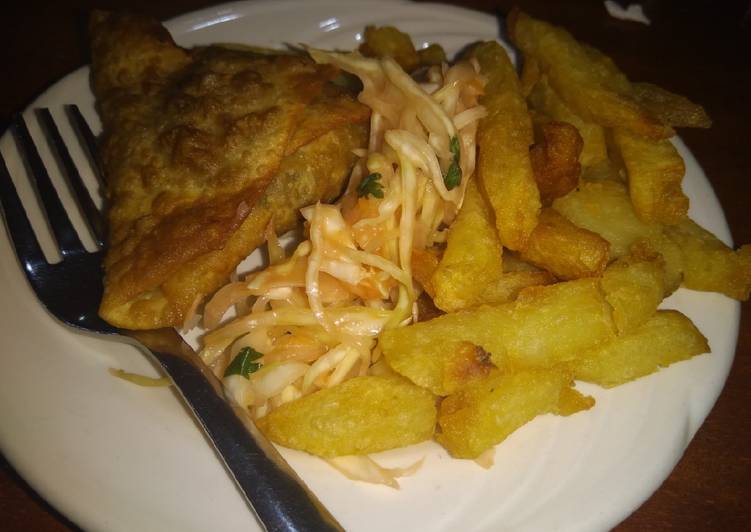 Simple Way to Make Quick Chips served with samosa