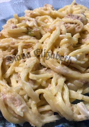 Una foto de Fideos frescos con salsa de atún a la crema.👩🏼‍🍳🎣