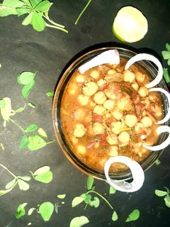 मेथी मसाला छोले (methi masala chole recipe in Hindi) रेसिपी मुख्य फोटो