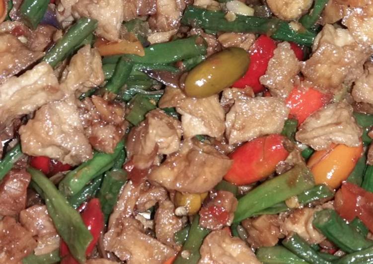Cara termudah untuk Menyegarkan saat makan malamTumis Kulit Mlinjo Tahu Tempe Kacang Panjang