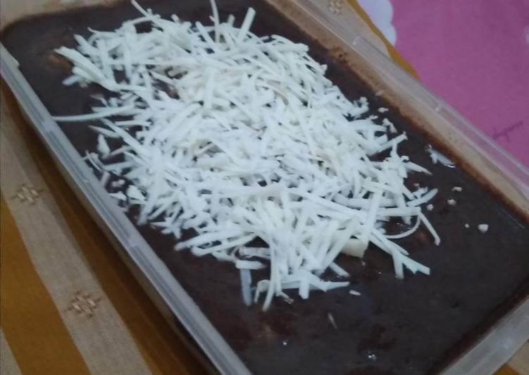 Eclair Cake