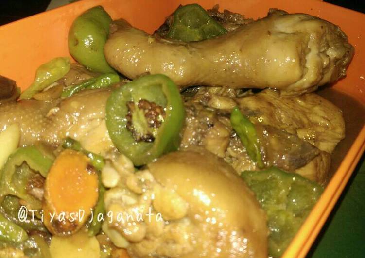 Resep Ayam Diet Pedas Asam (Masak Tanpa Minyak) oleh Tiyas 