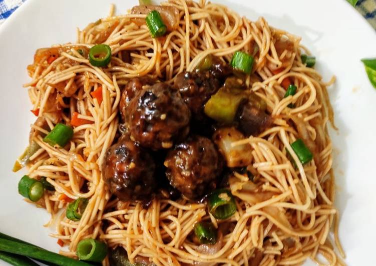 Recipe of Perfect Veg noodles with manchurian